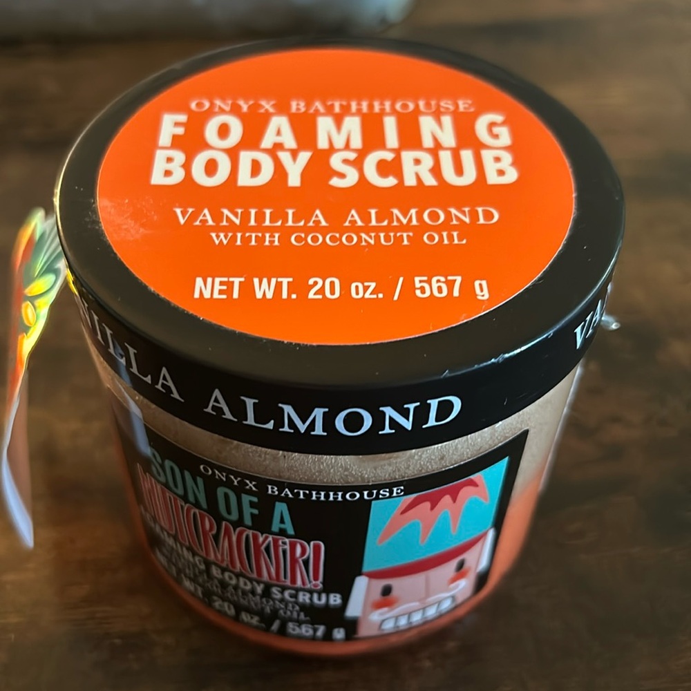 Onyx Bathhouse Foaming Body Scrub - Vanilla Almond with Coconut Oil